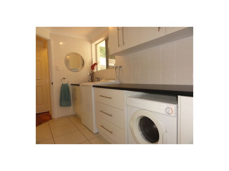 24 Avenell Street, Wishart QLD 4122