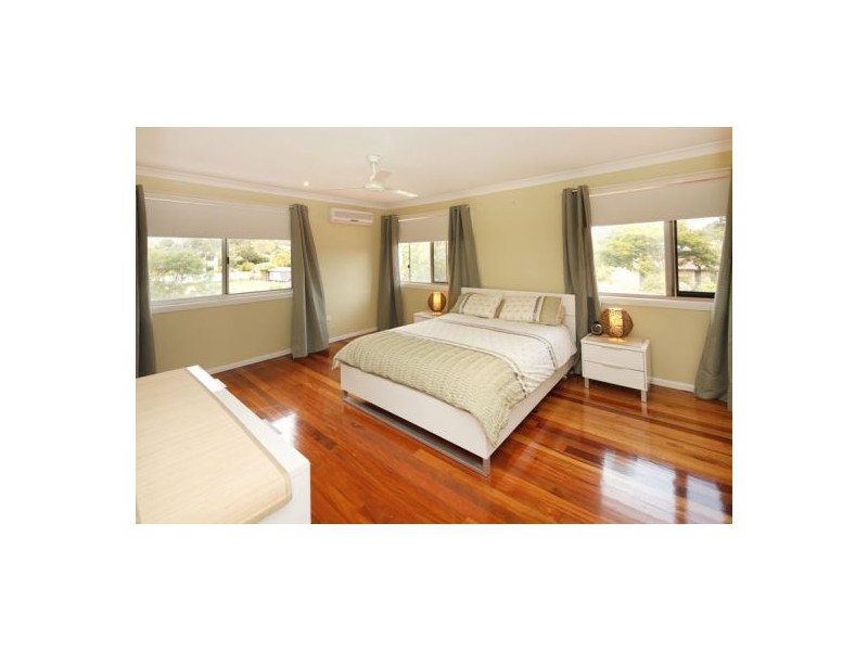 24 Avenell Street, Wishart QLD 4122