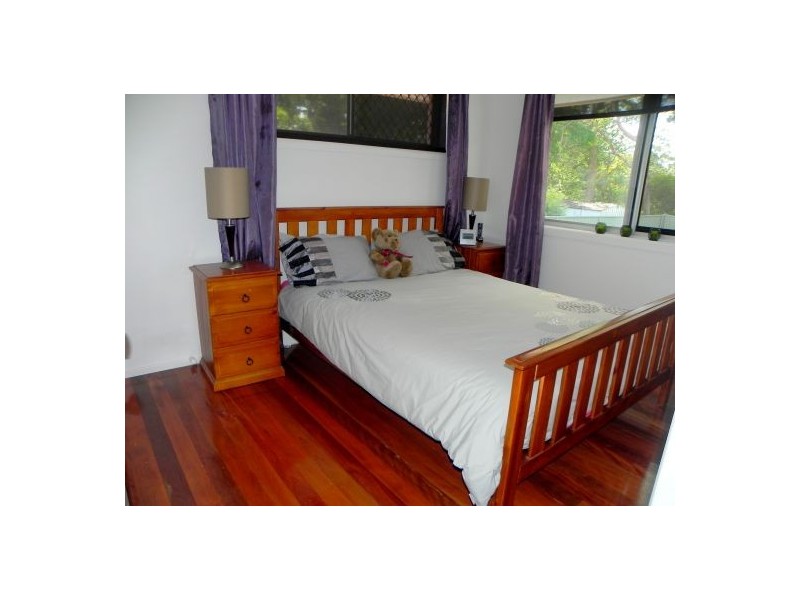 24 Avenell Street, Wishart QLD 4122