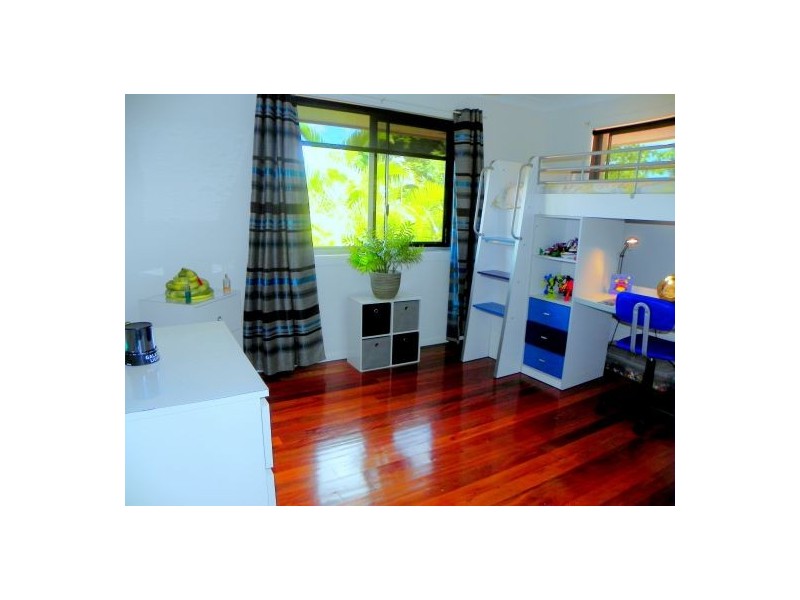 24 Avenell Street, Wishart QLD 4122