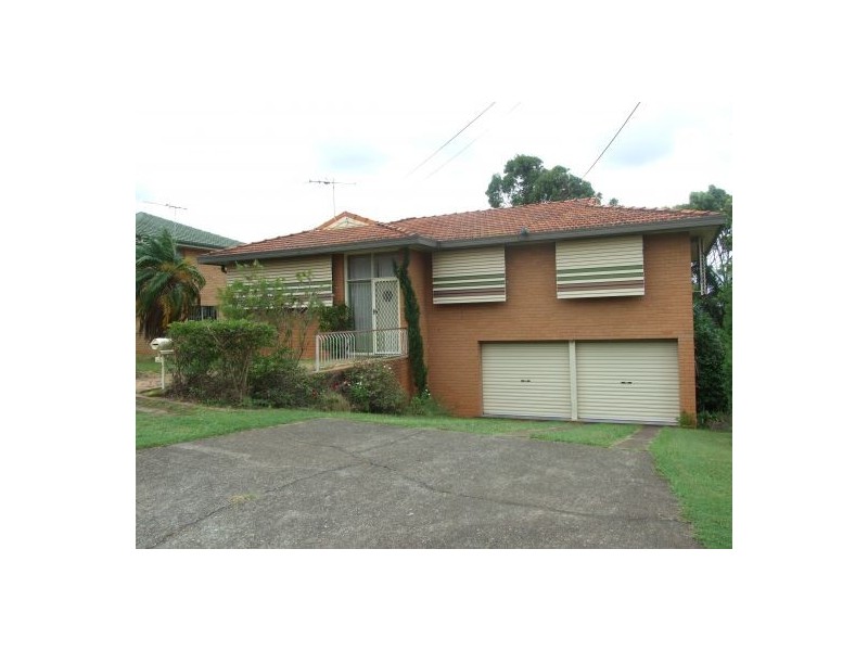 25 Cresthaven Dr, Mansfield QLD 4122