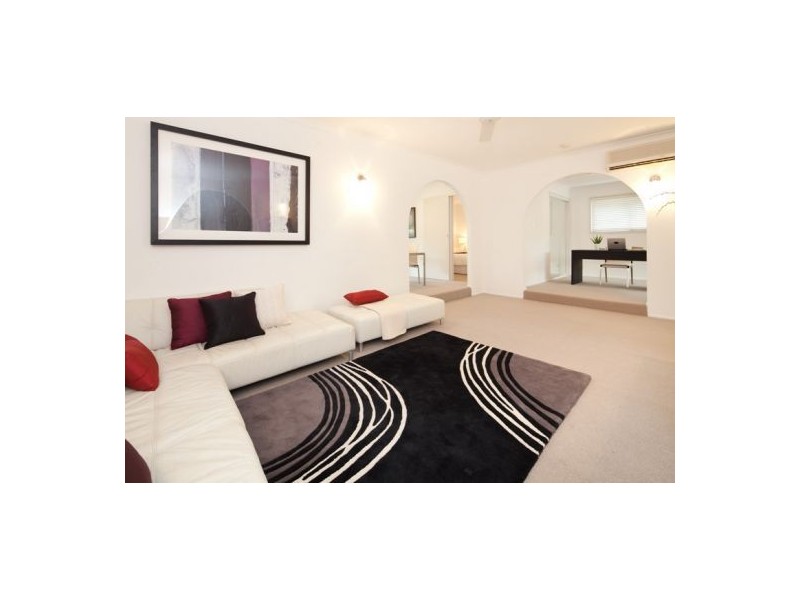 10 Winthrop Street, Wishart QLD 4122