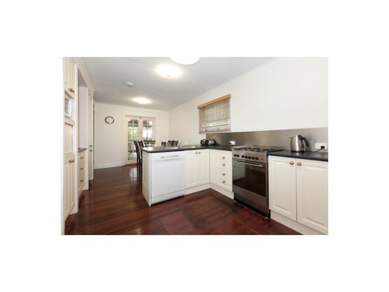 14 Biplex St, Mansfield QLD 4122