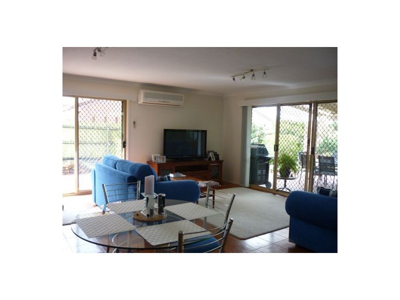 16 Boorala Crescent, Eight Mile Plains QLD 4113