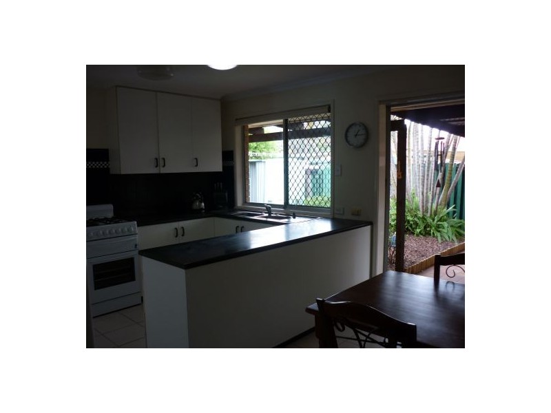 527  Broadwater Road, Mansfield QLD 4122