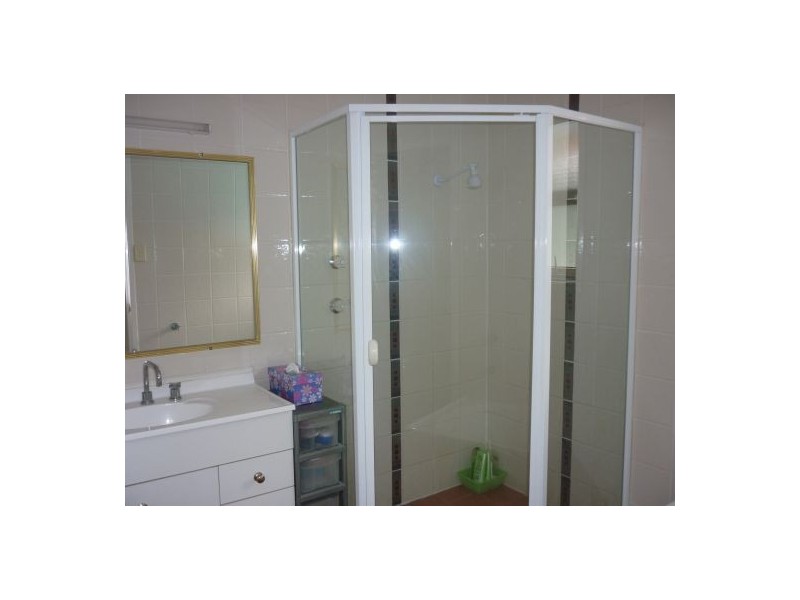 527  Broadwater Road, Mansfield QLD 4122