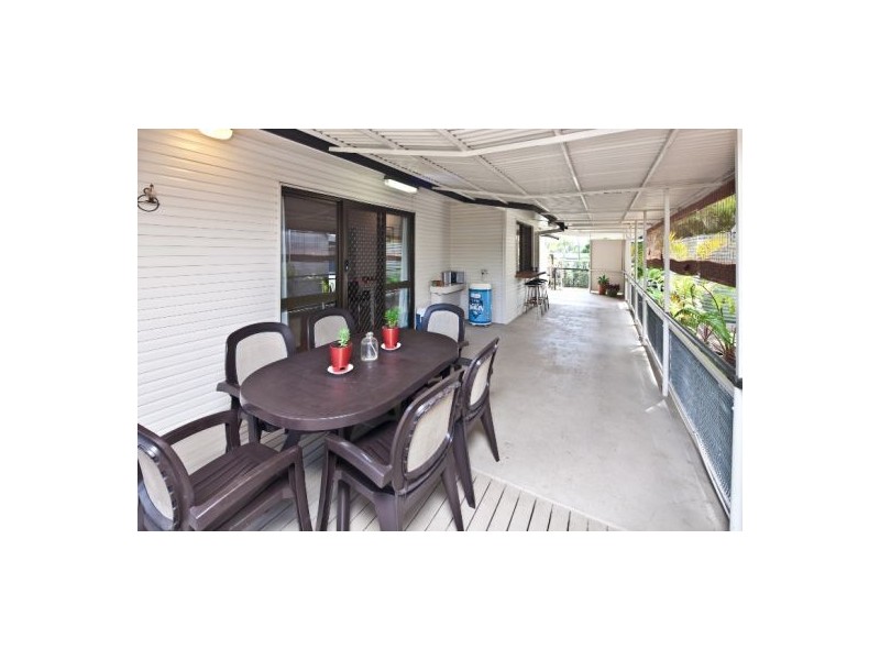 100 Wanda Road, Upper Mount Gravatt QLD 4122