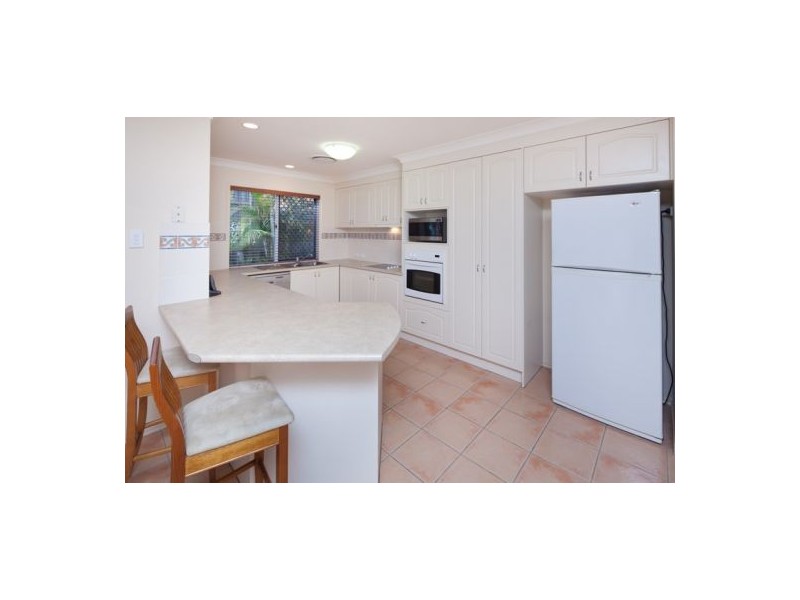 34 Kane Crescent, Mansfield QLD 4122