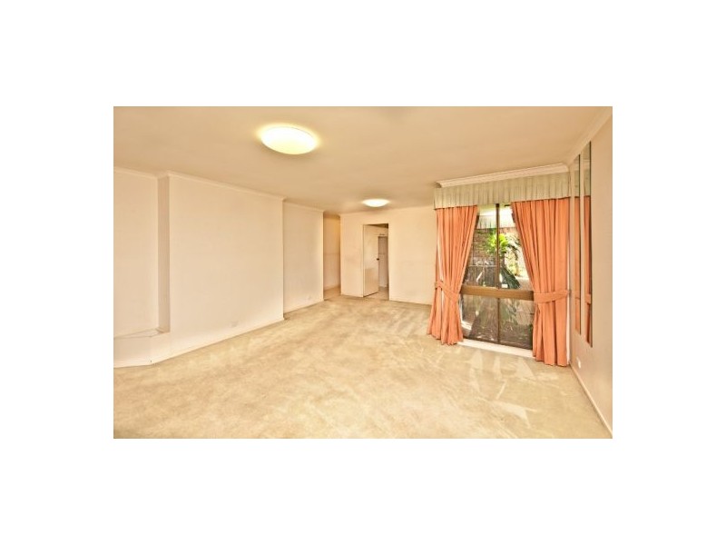 97 Scrub Road, Carindale QLD 4152