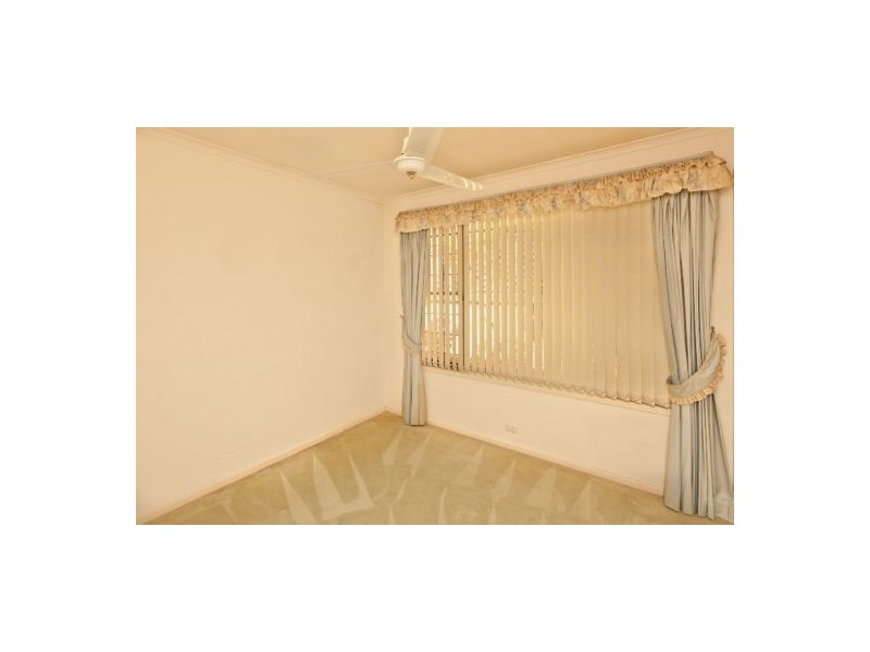 97 Scrub Road, Carindale QLD 4152