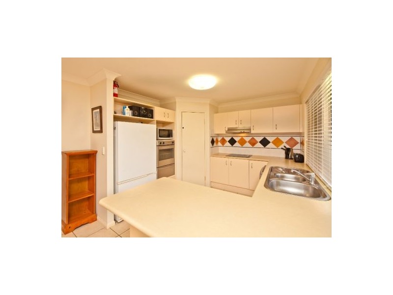 3 Cambridge Place, Wishart QLD 4122