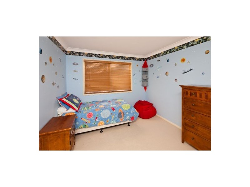 3 Cambridge Place, Wishart QLD 4122