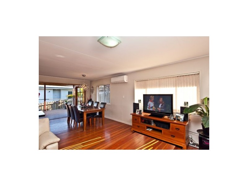 44 Valentia Street, Mansfield QLD 4122