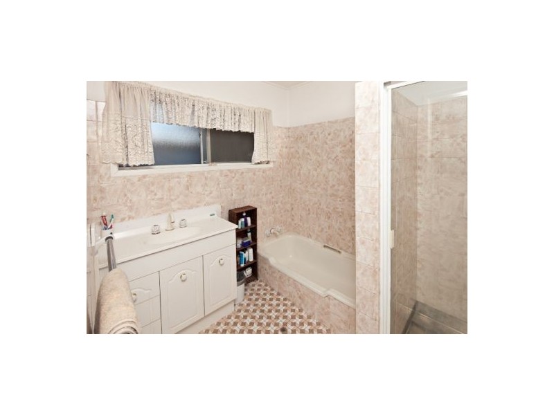 44 Valentia Street, Mansfield QLD 4122