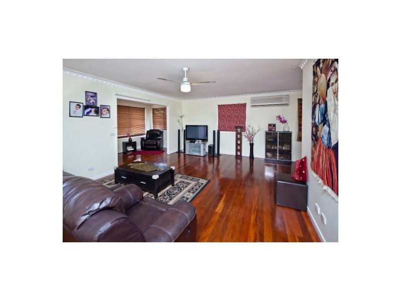 18 Morialta Street, Mansfield QLD 4122