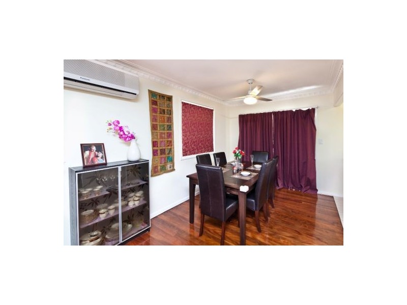 18 Morialta Street, Mansfield QLD 4122