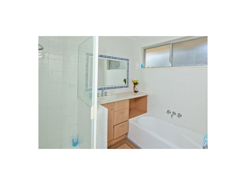 18 Morialta Street, Mansfield QLD 4122