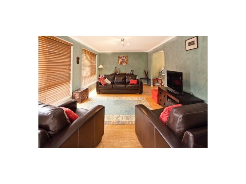 10 Magenta Place, Wishart QLD 4122