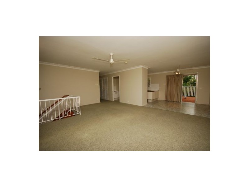 11 Miandetta Street, Mansfield QLD 4122