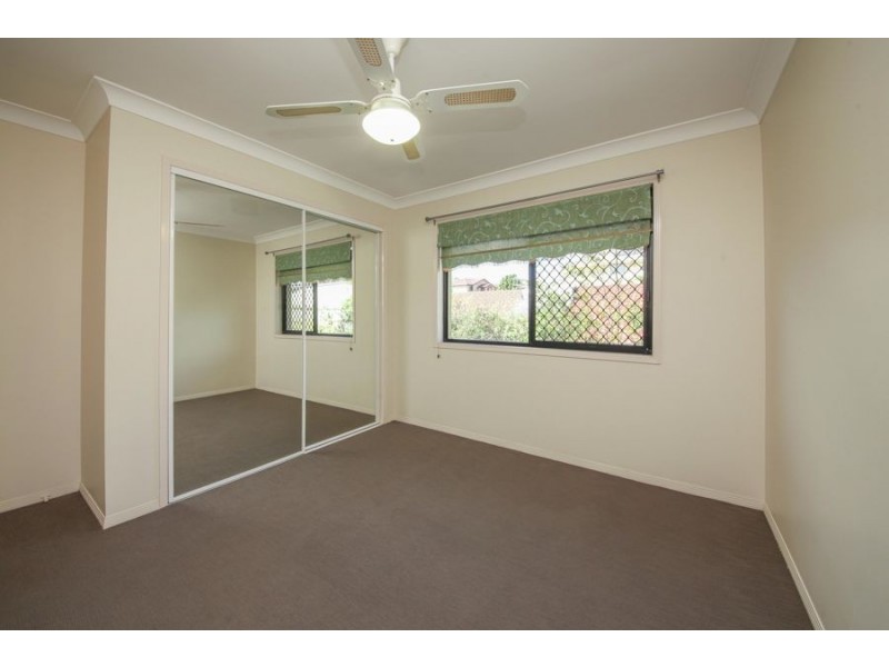 1 Vaucluse Place, Mansfield QLD 4122