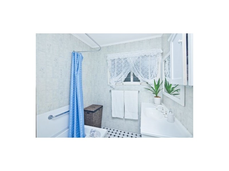 12 Atrina Street, Mansfield QLD 4122