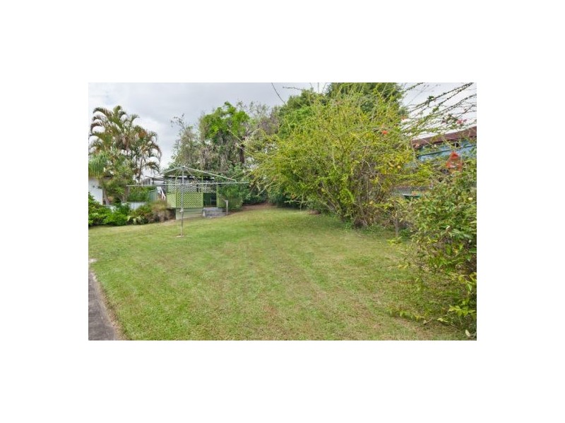 12 Atrina Street, Mansfield QLD 4122