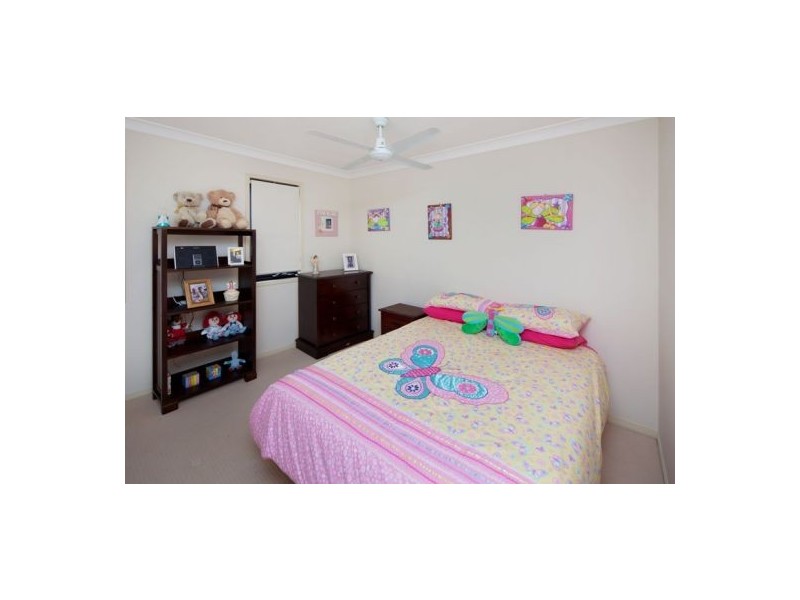 1 Estate Place, Holland Park West QLD 4121