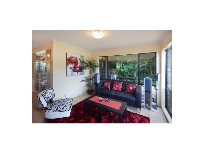 64 Eastwood Drive, Mansfield QLD 4122