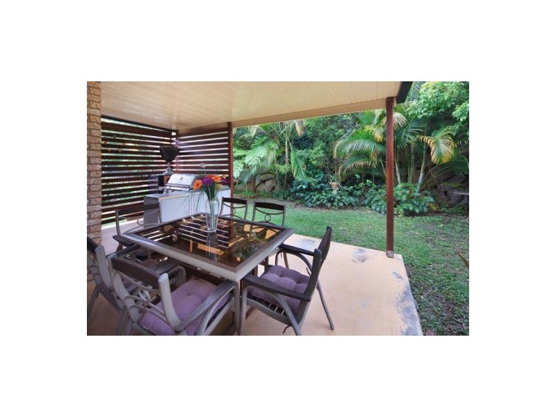 64 Eastwood Drive, Mansfield QLD 4122