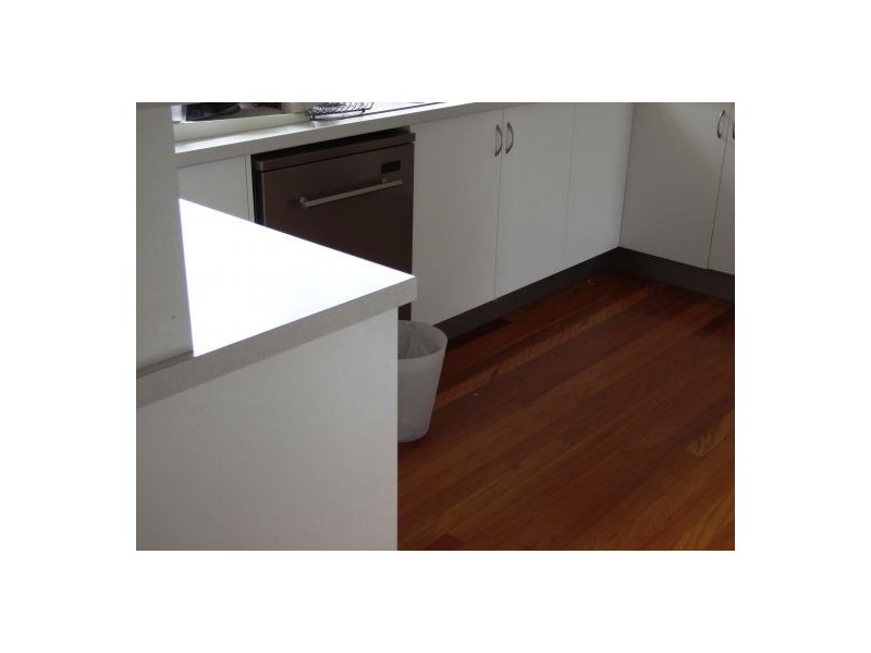 2 Fernshaw Street, Macgregor QLD 4109