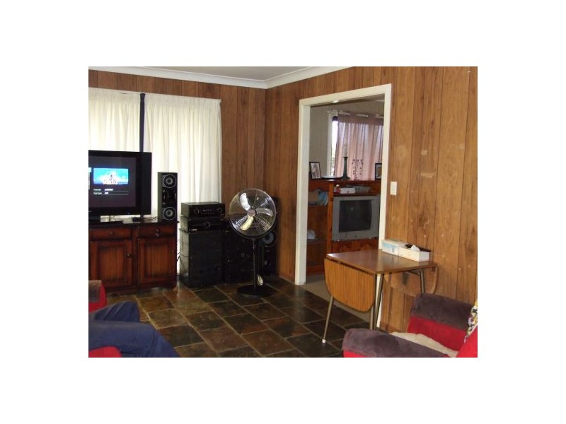 14 Michelle Crescent, Wishart QLD 4122