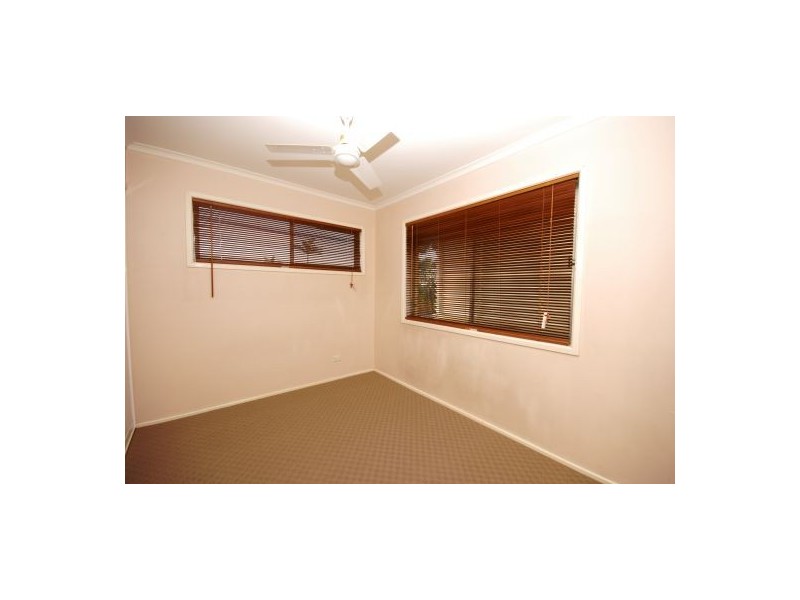 9 Amsterdam Street, Wishart QLD 4122