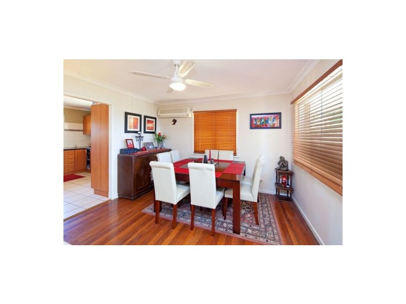 218 Broadwater Road, Mansfield QLD 4122