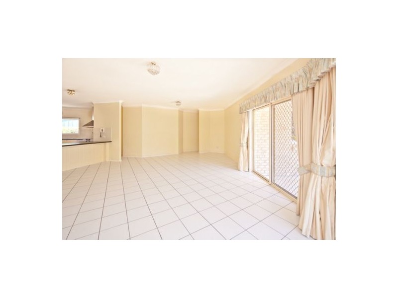 10 Mansfield Place, Mansfield QLD 4122