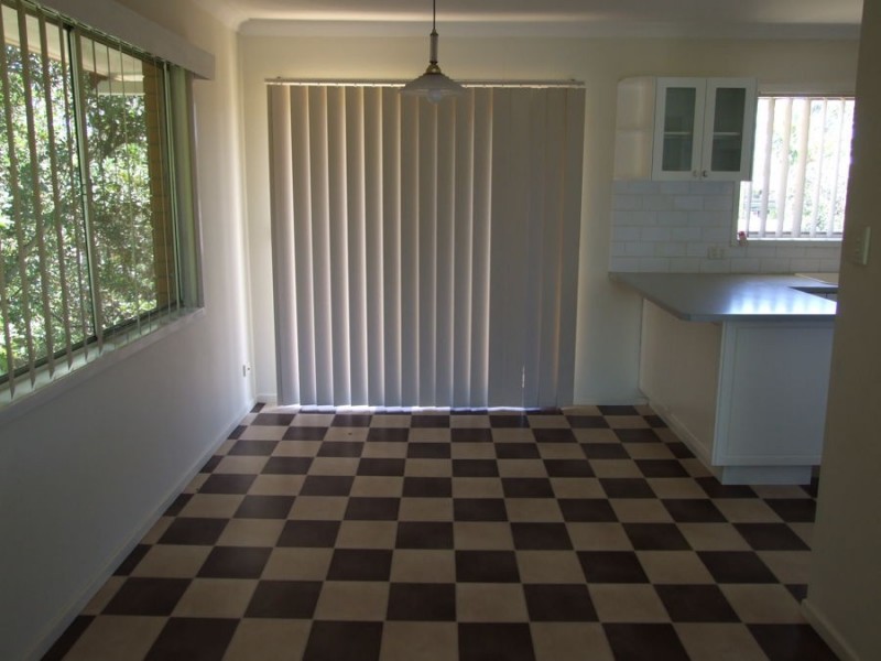 2 Elmfield Street, Wishart QLD 4122