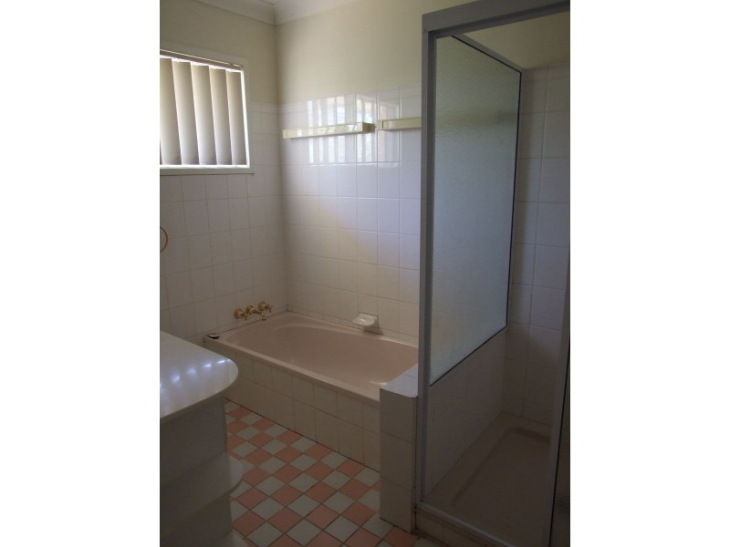 2 Elmfield Street, Wishart QLD 4122