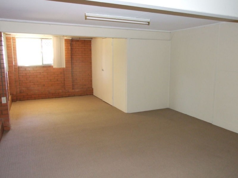 2 Elmfield Street, Wishart QLD 4122