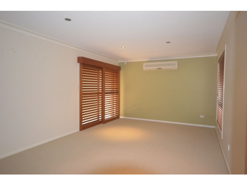 121 Penson Street, Stretton QLD 4116