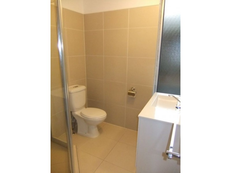 3/124 Sir Fred Schonell Drive, St Lucia QLD 4067