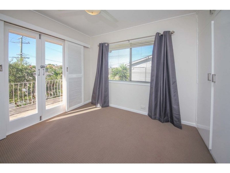 44 Valentia Street, Mansfield QLD 4122