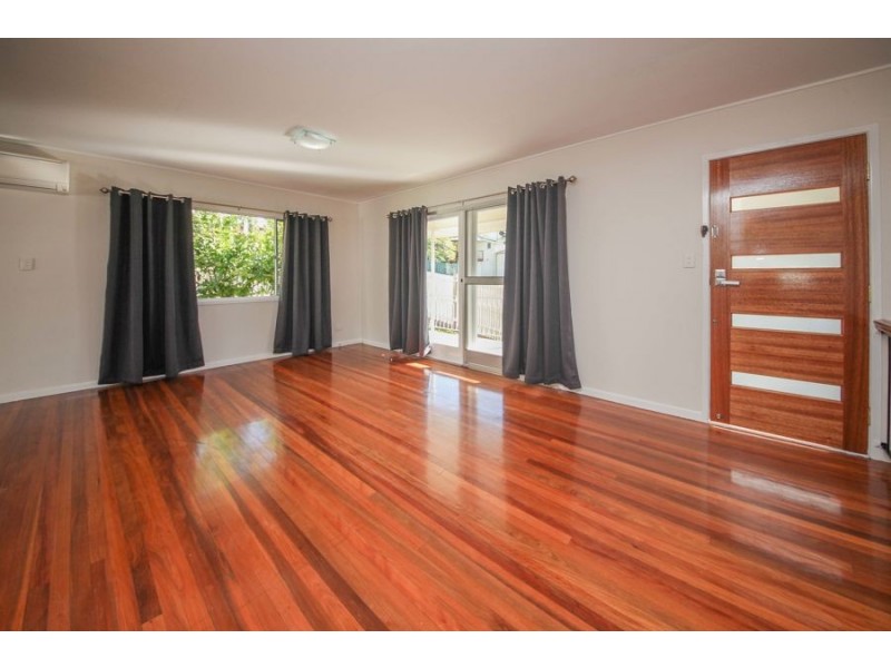 44 Valentia Street, Mansfield QLD 4122