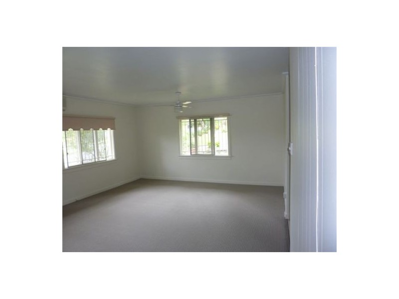 101 Wemvern Street, Upper Mount Gravatt QLD 4122