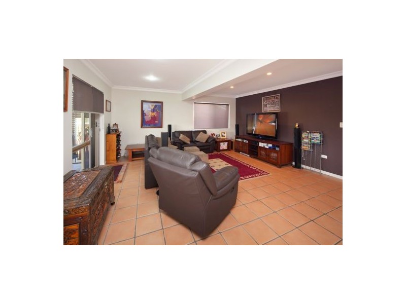 12 Redpath Street, Wishart QLD 4122