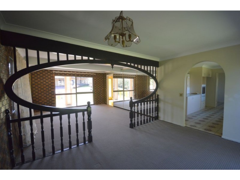 33 Barcelona Street, Wishart QLD 4122