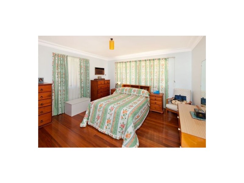 1 Koumala Street, Mansfield QLD 4122