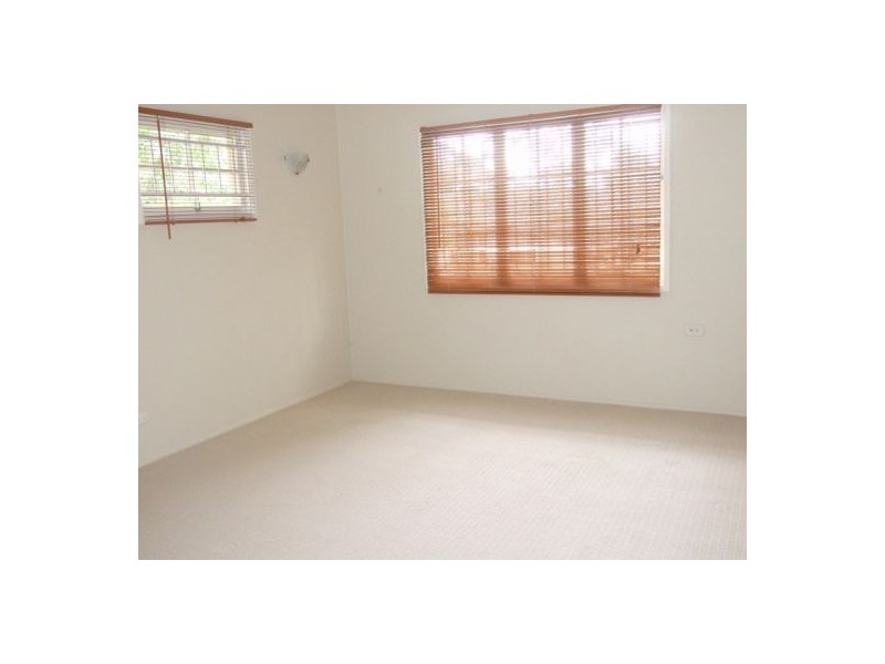 30 Amsterdam Street, Wishart QLD 4122