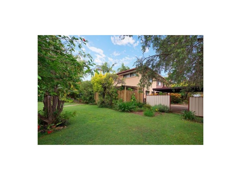 6 Suffolk Street, Wishart QLD 4122