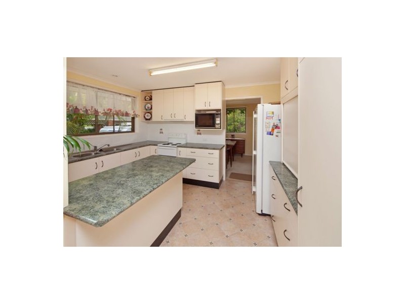 6 Suffolk Street, Wishart QLD 4122