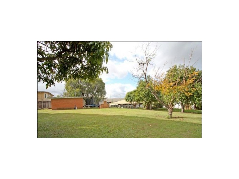 9 Hinton Street, Goodna QLD 4300