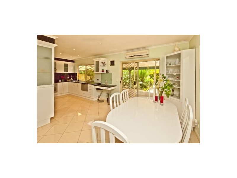 10 Norell Place, Eight Mile Plains QLD 4113